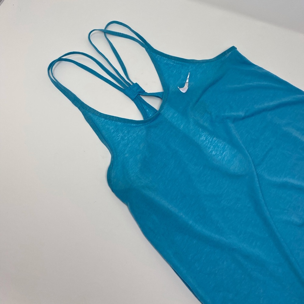 Nike dri-fit top